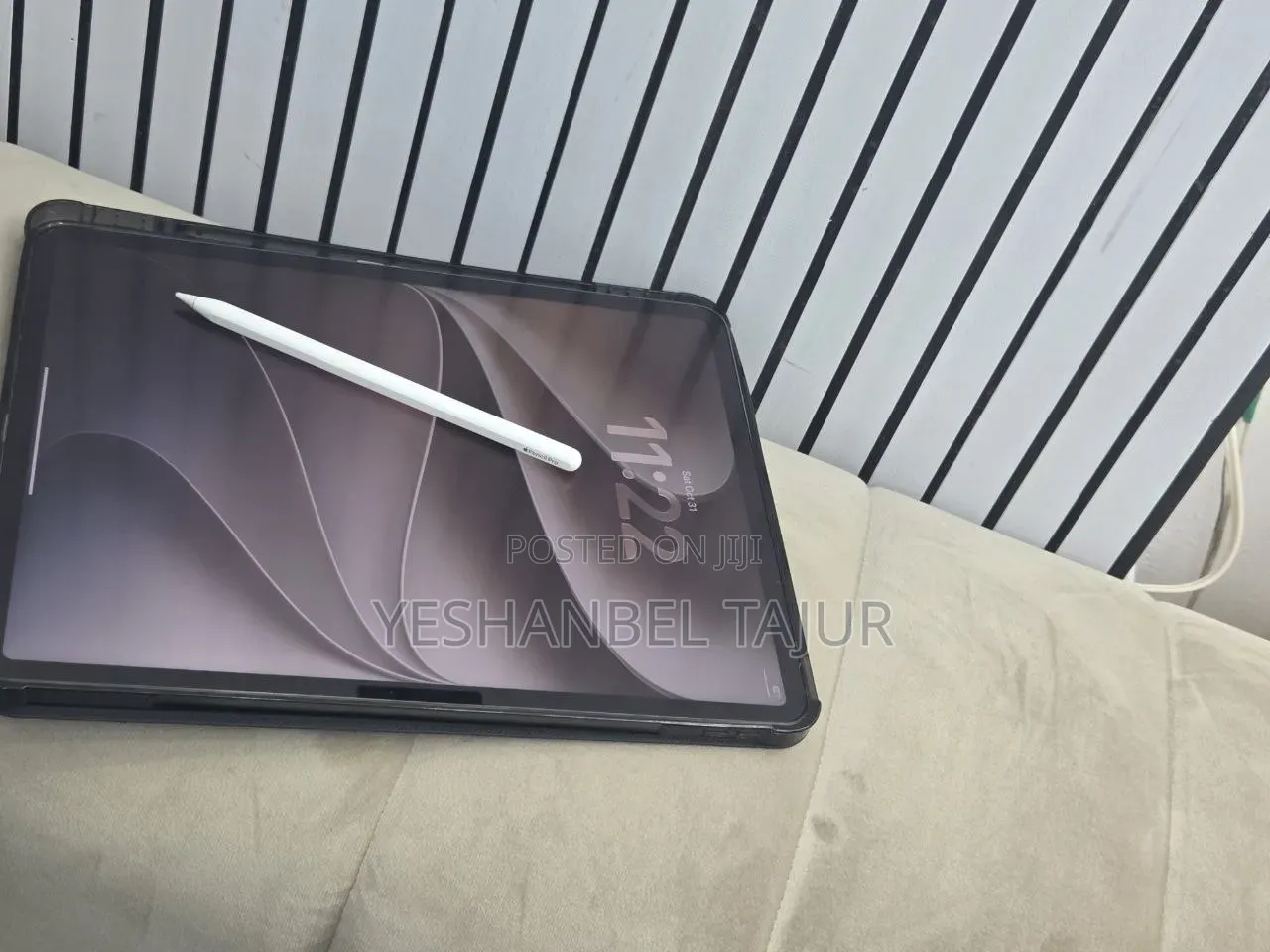 New Apple iPad (2025) 256 GB
