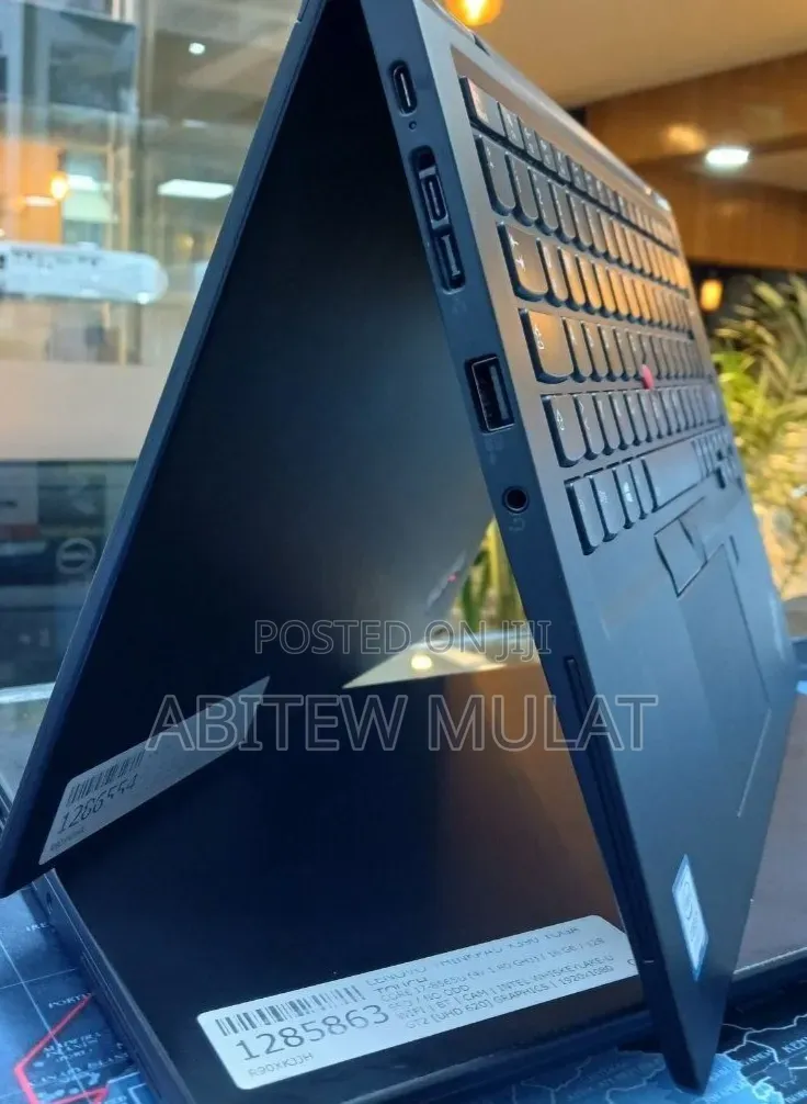 New Laptop Lenovo ThinkPad X390 Yoga 16GB Intel Core i7 SSD 512GB
