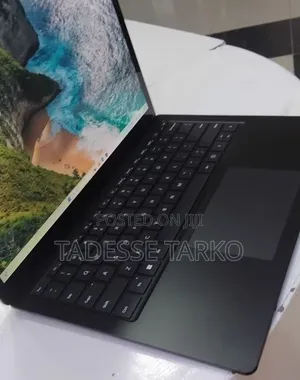 New Laptop Microsoft Surface Laptop 5 16GB Intel Core i7 SSD 256GB