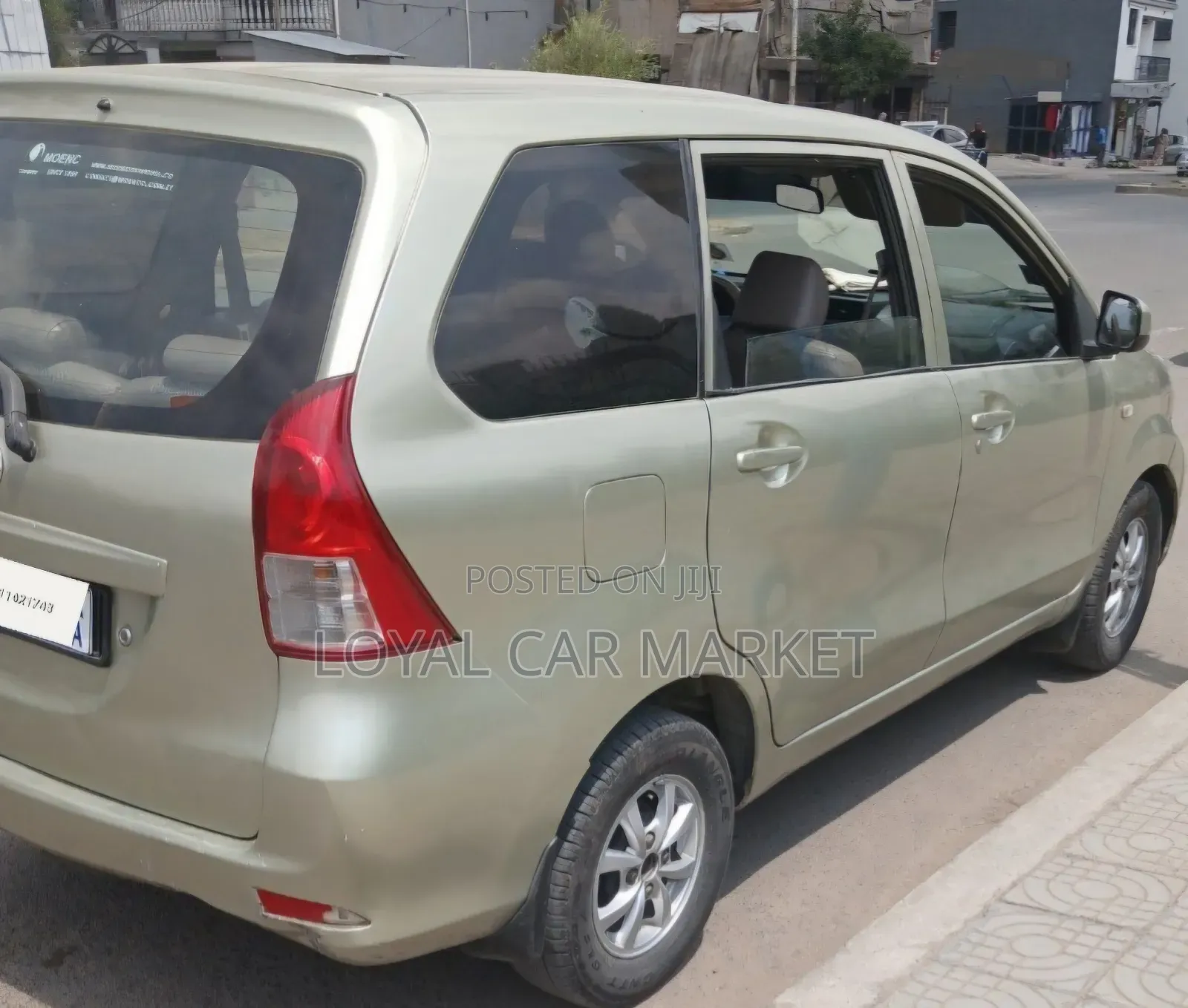 Toyota Avanza 2012 Ivory