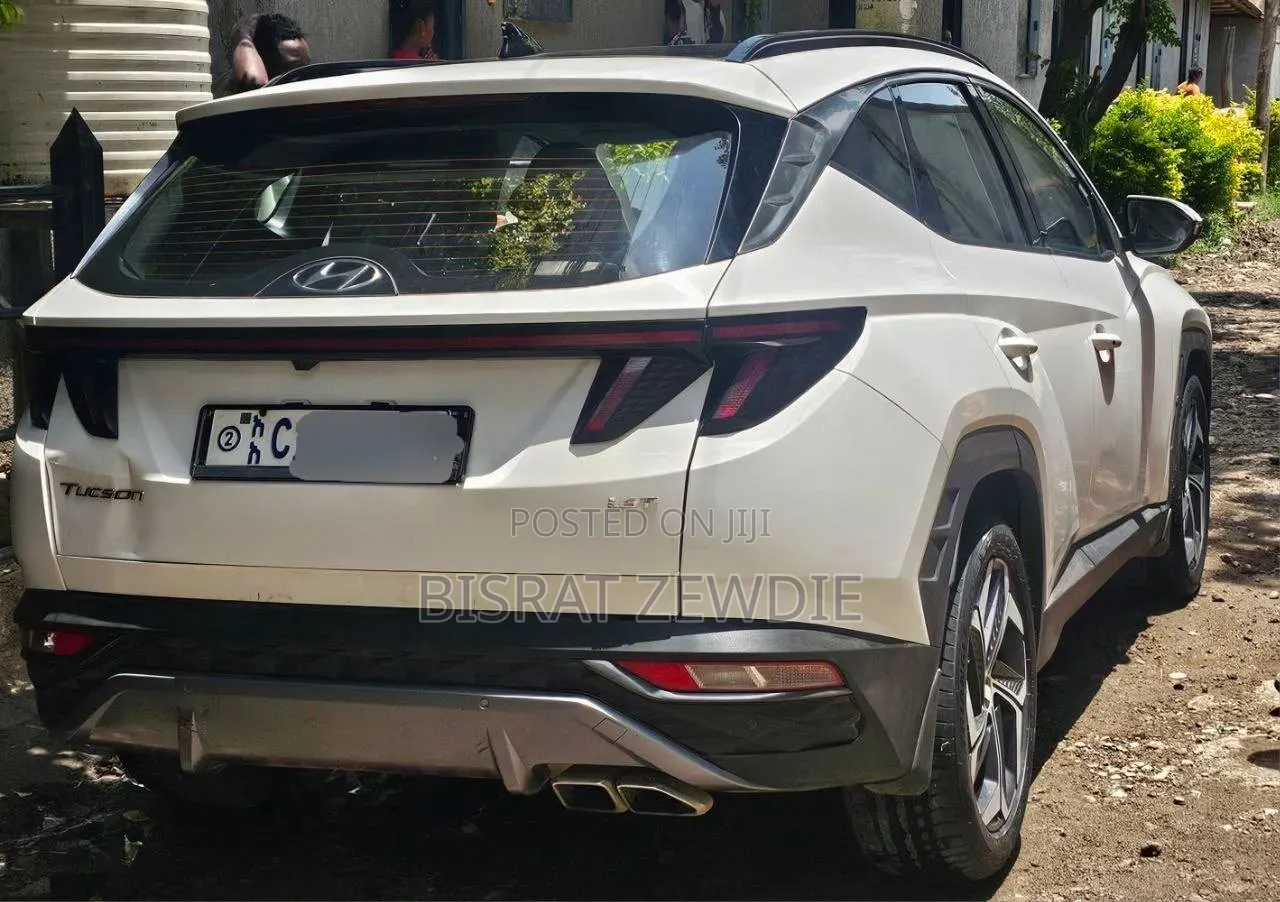 Hyundai Tucson 2022 White