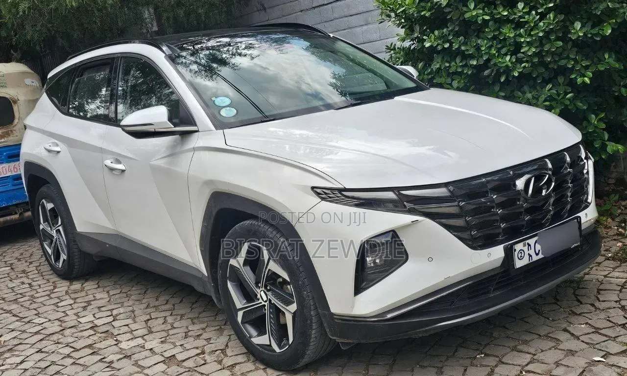 Hyundai Tucson 2022 White