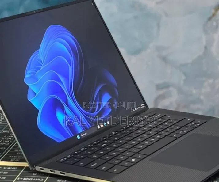 New Laptop Dell XPS 15 9500 16GB Intel Core i7 SSD 512GB