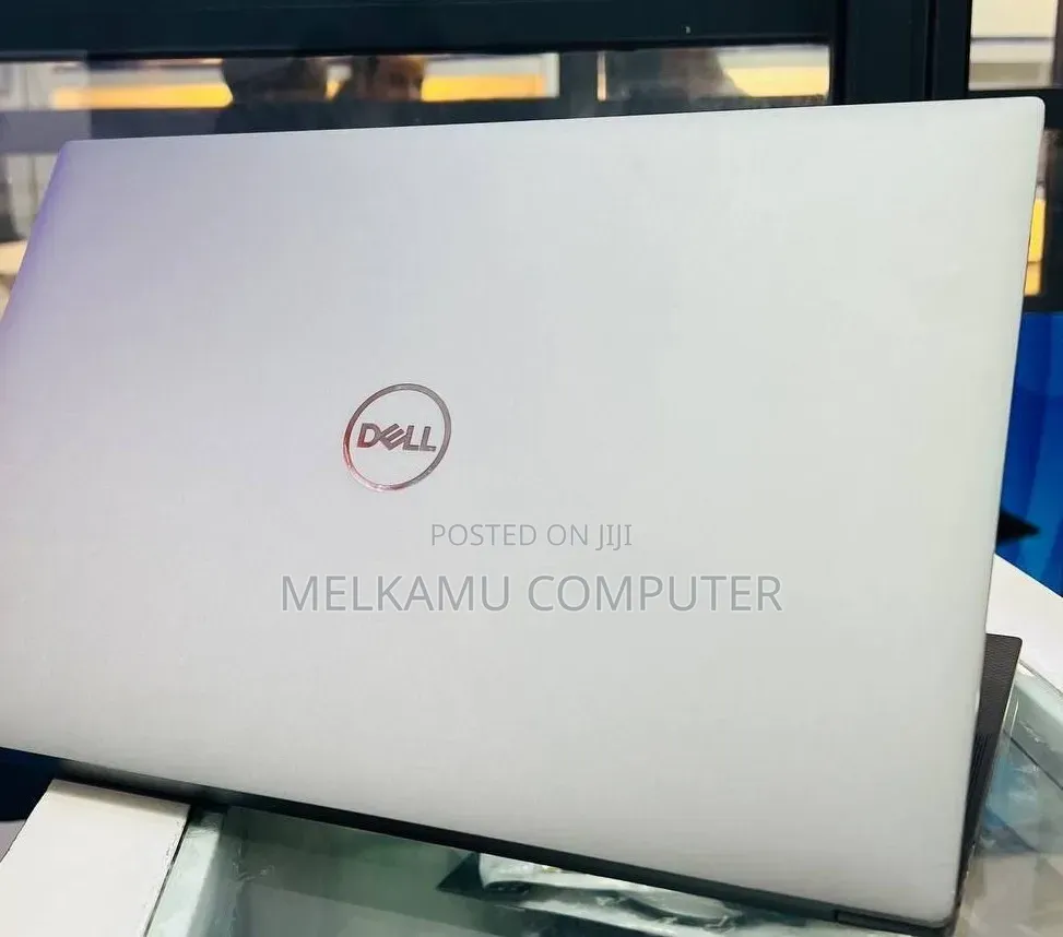 New Laptop Dell Precision 5570 16GB Intel Core i7 SSD 512GB