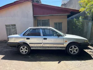 Toyota Corolla 1989 Silver