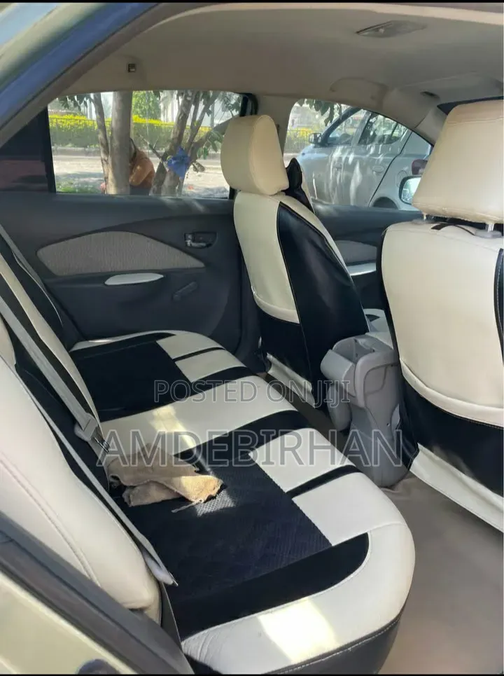 Toyota Yaris 2011