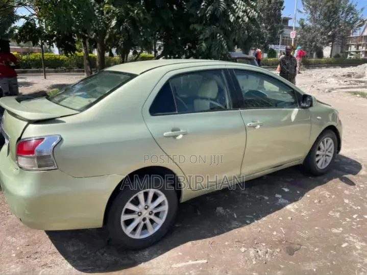 Toyota Yaris 2011