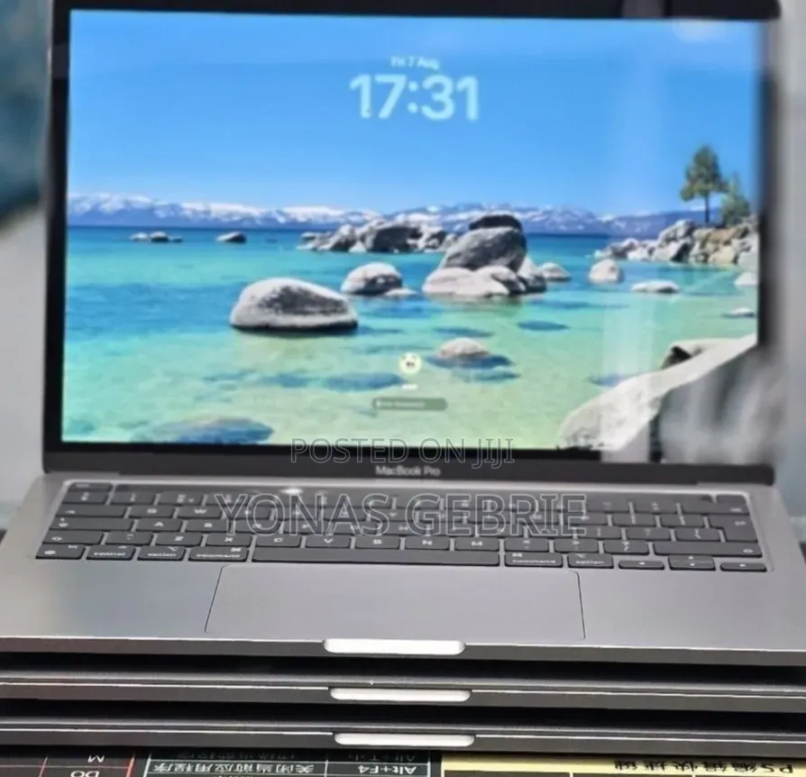 New Laptop Apple MacBook 8GB Intel Core i7 SSD 512GB