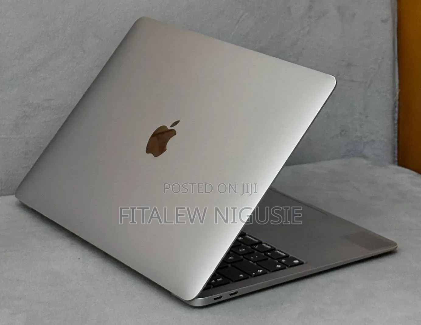 New Laptop Apple MacBook Air 2020 16GB Apple M1 SSD 256GB