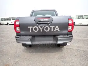New Toyota Hilux 2026 Black