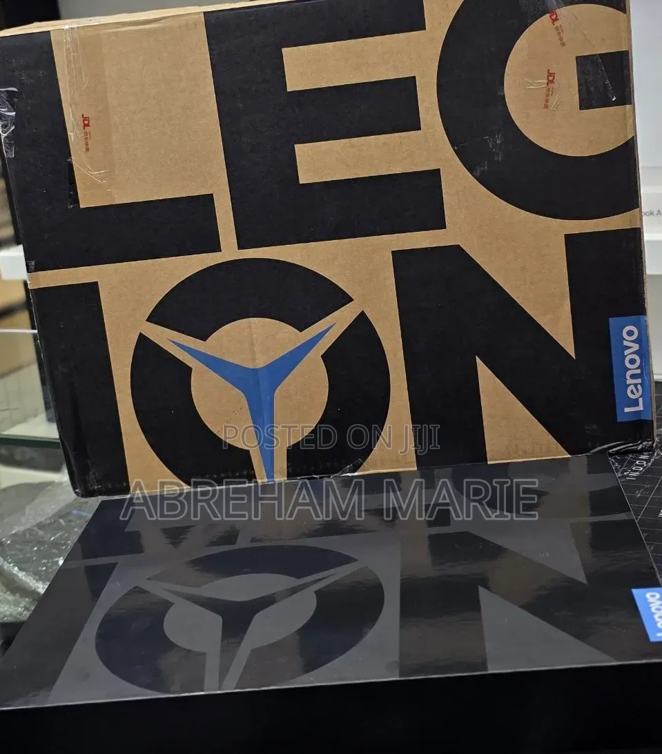 New Laptop Lenovo Legion 9 16GB AMD Ryzen 9 SSD 1T