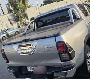 Toyota Hilux 2018 Silver
