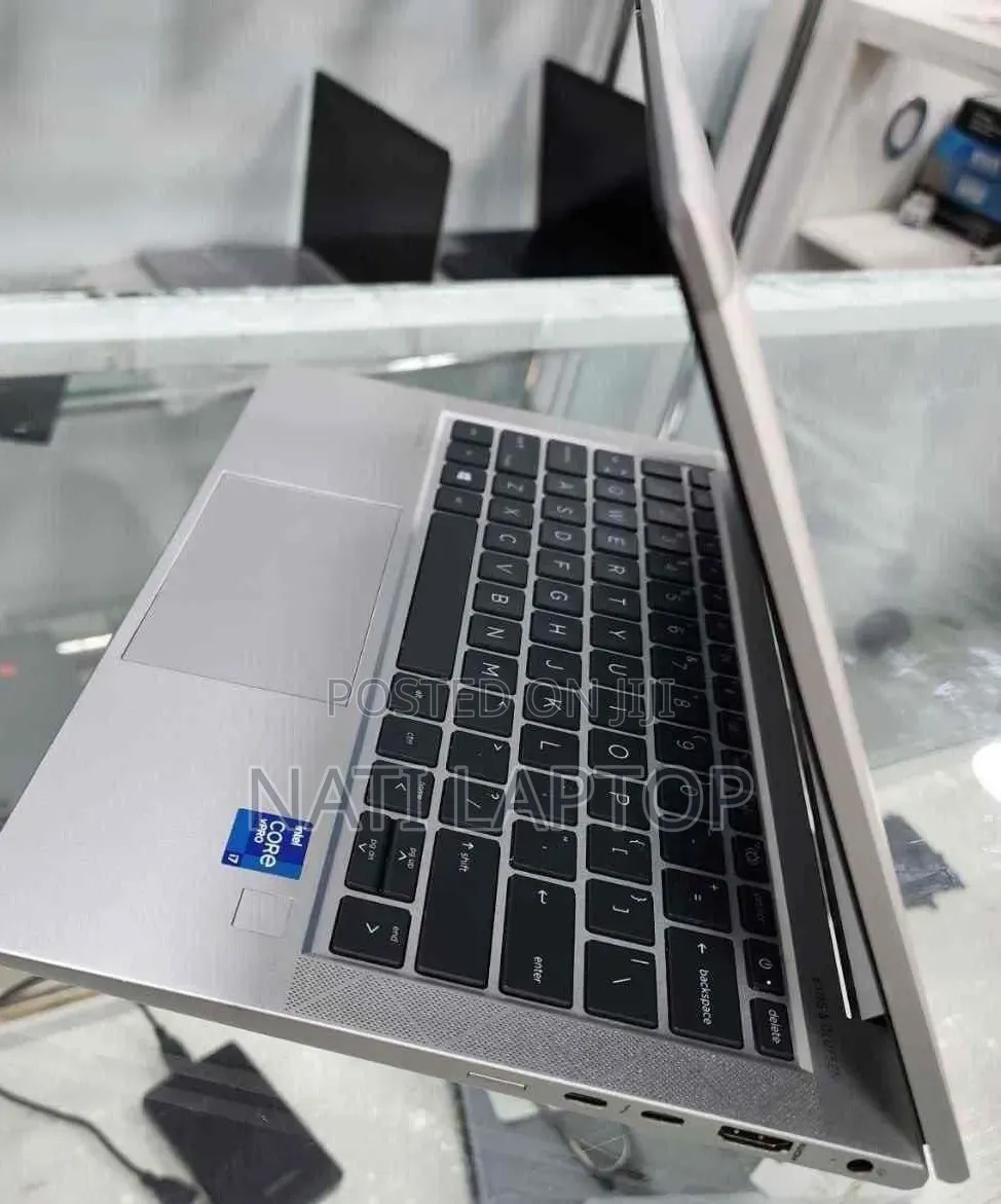 New Laptop HP EliteBook 840 G8 16GB Intel Core i7 SSD 512GB