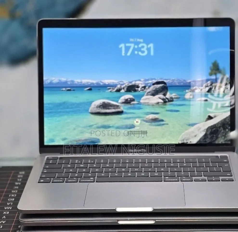 New Laptop Apple MacBook Pro 2020 M1 8GB Apple M1 SSD 512GB