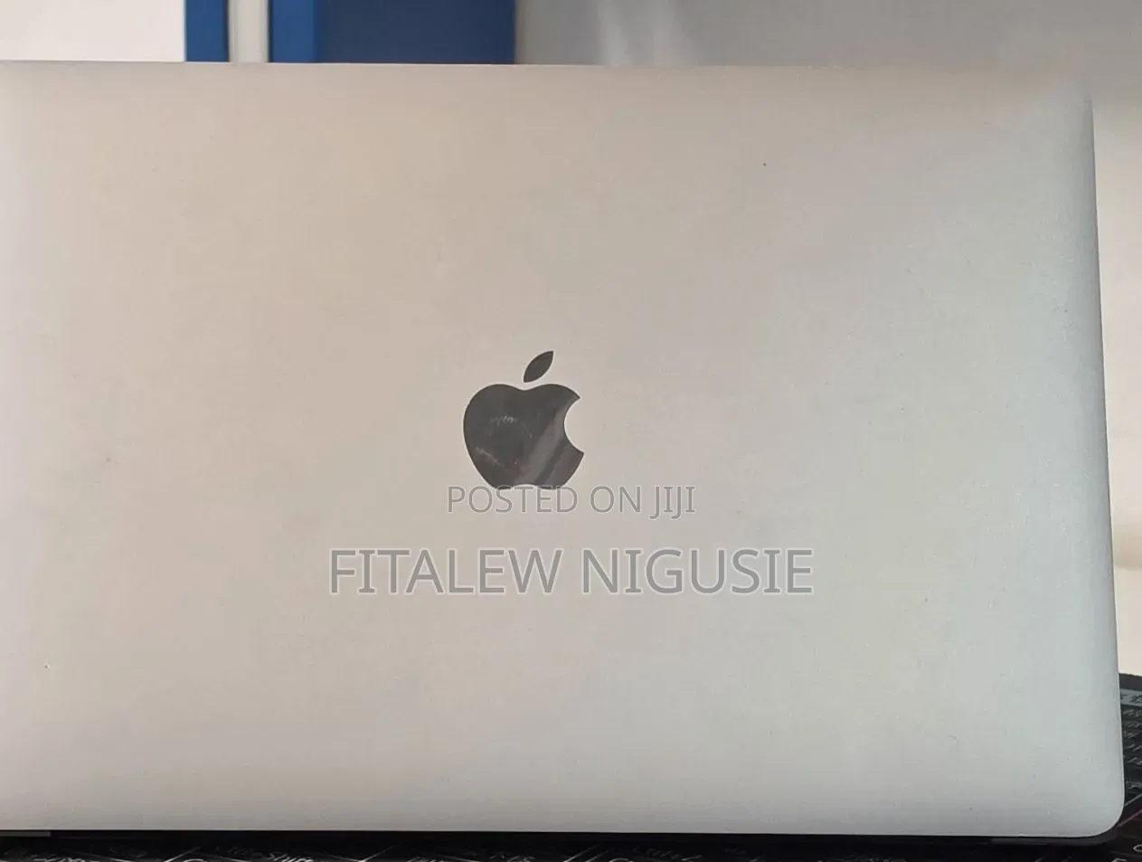New Laptop Apple MacBook Pro 2020 8GB Intel Core i7 SSD 256GB