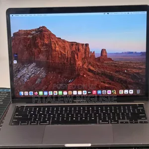 New Laptop Apple MacBook Pro 2020 8GB Intel Core i7 SSD 256GB