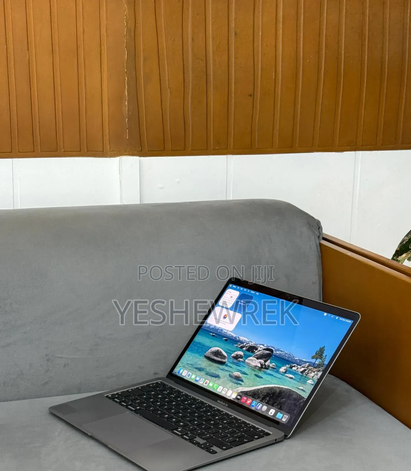 New Laptop Apple MacBook Air 2020 M1 8GB Apple M1 SSD 256GB