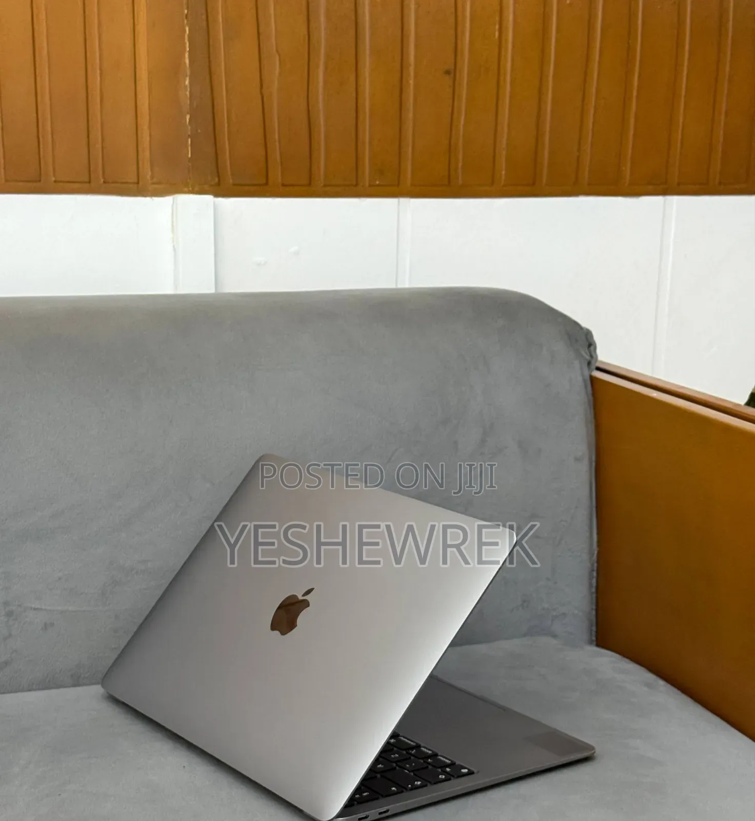 New Laptop Apple MacBook Air 2020 M1 8GB Apple M1 SSD 256GB
