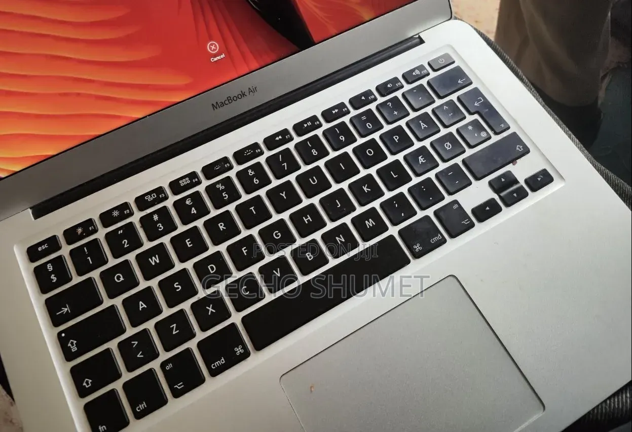 New Laptop Apple MacBook Air 2015 8GB Intel Core i5 SSD 128GB