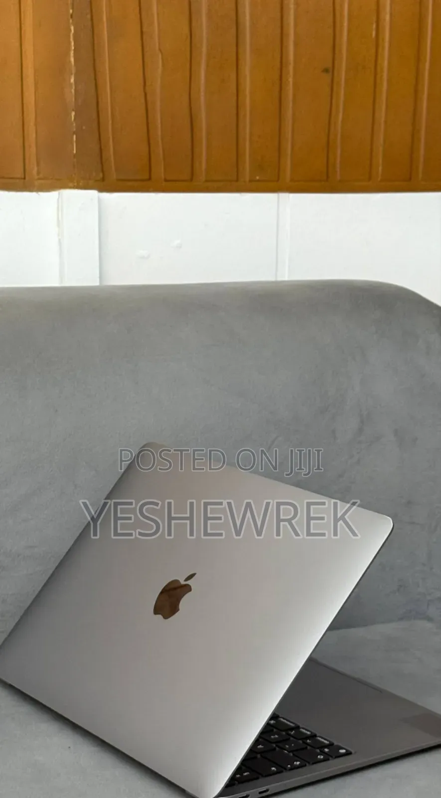 New Laptop Apple MacBook Air 2020 M1 16GB Apple M1 SSD 256GB