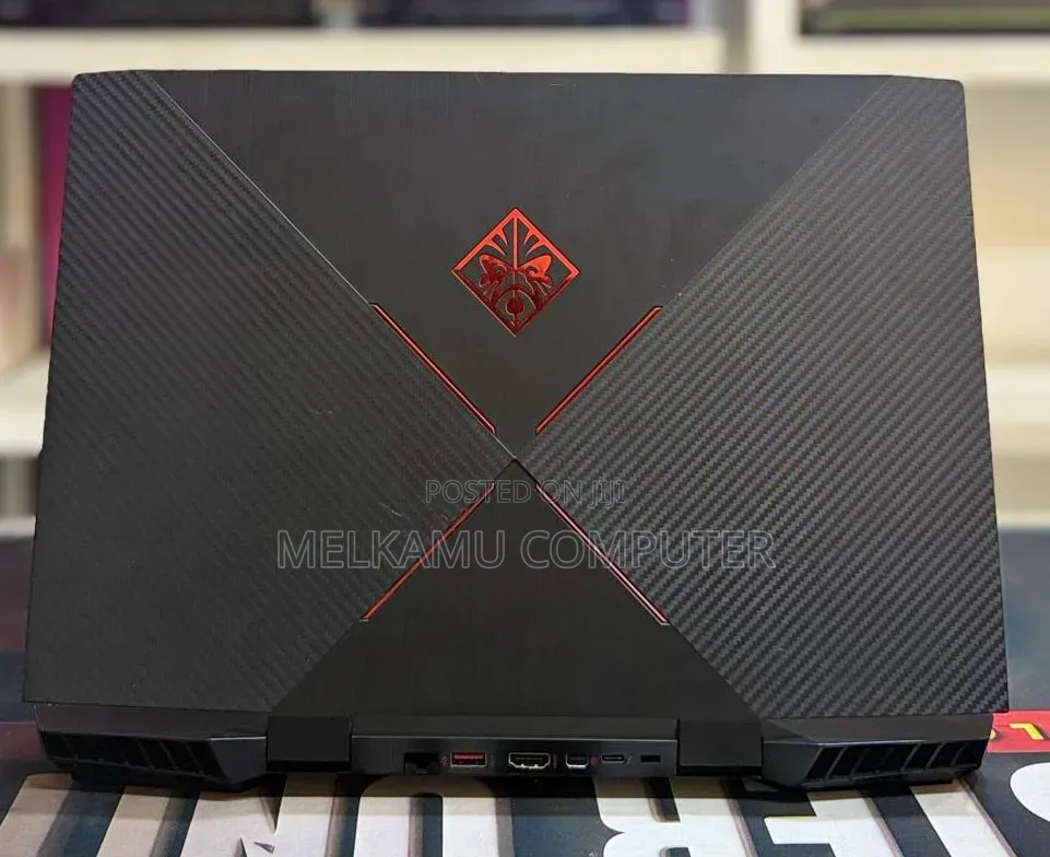 New Laptop HP Omen X 8GB Intel Core i7 SSD 256GB