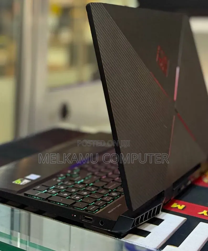 New Laptop HP Omen X 8GB Intel Core i7 SSD 256GB