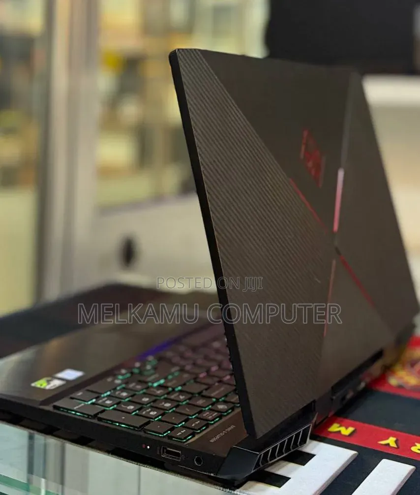 New Laptop HP Omen X 8GB Intel Core i7 SSD 256GB