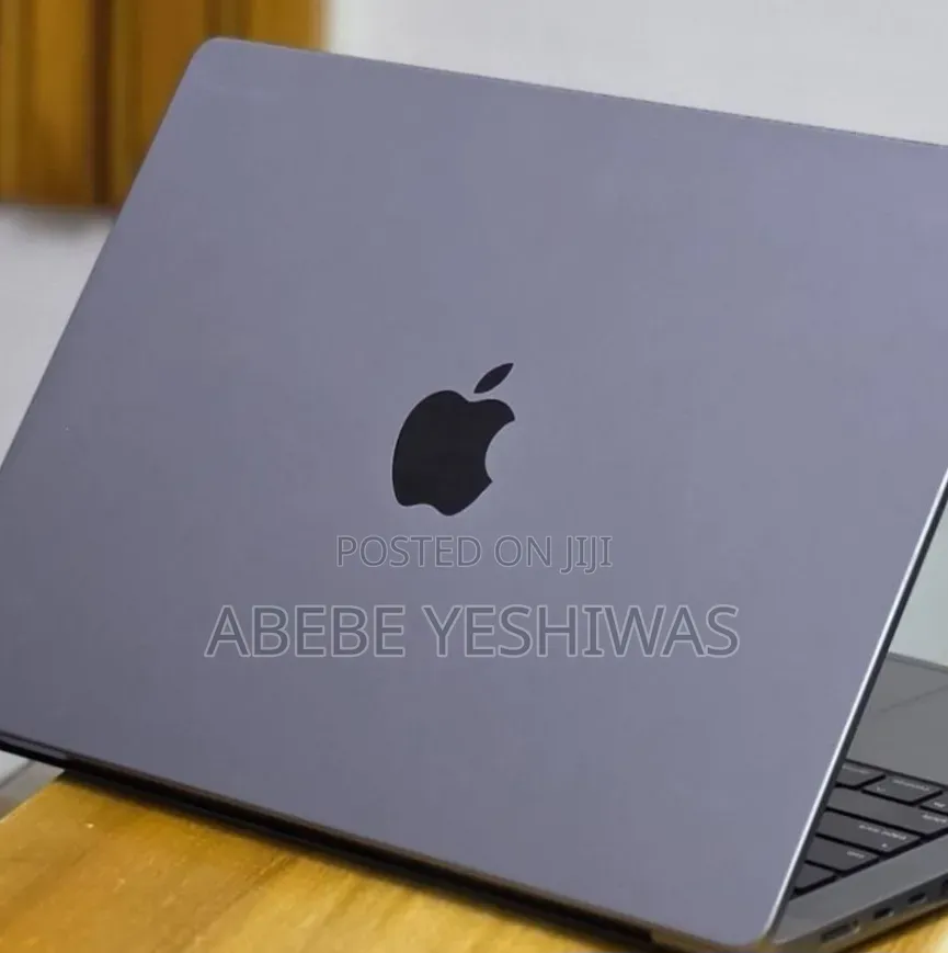 New Laptop Apple MacBook Pro 2021 M1 32GB Apple M1 Pro SSD 512GB