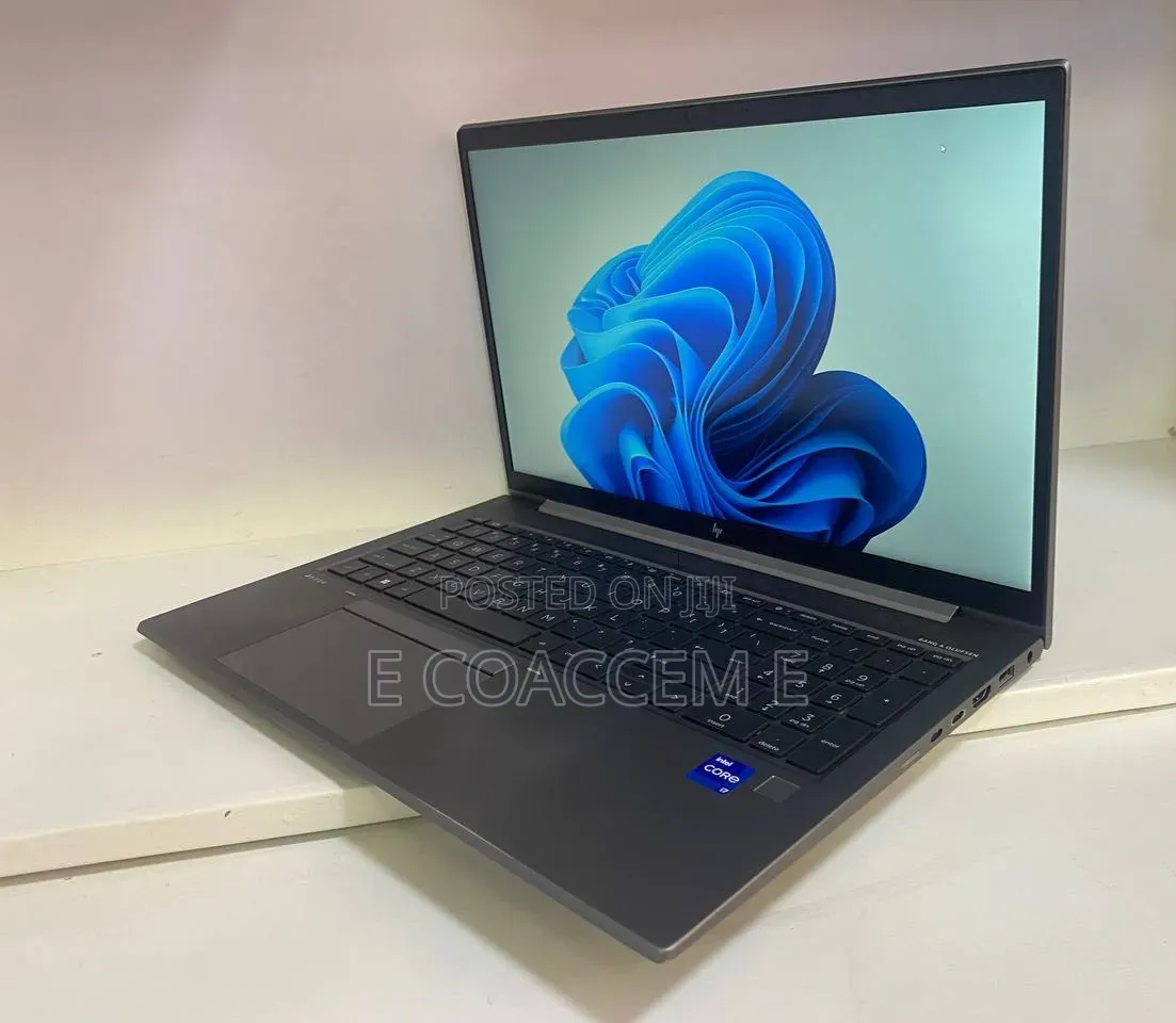 New Laptop HP ZBook Fury 17 G7 16GB Intel Core i7 SSD 512GB