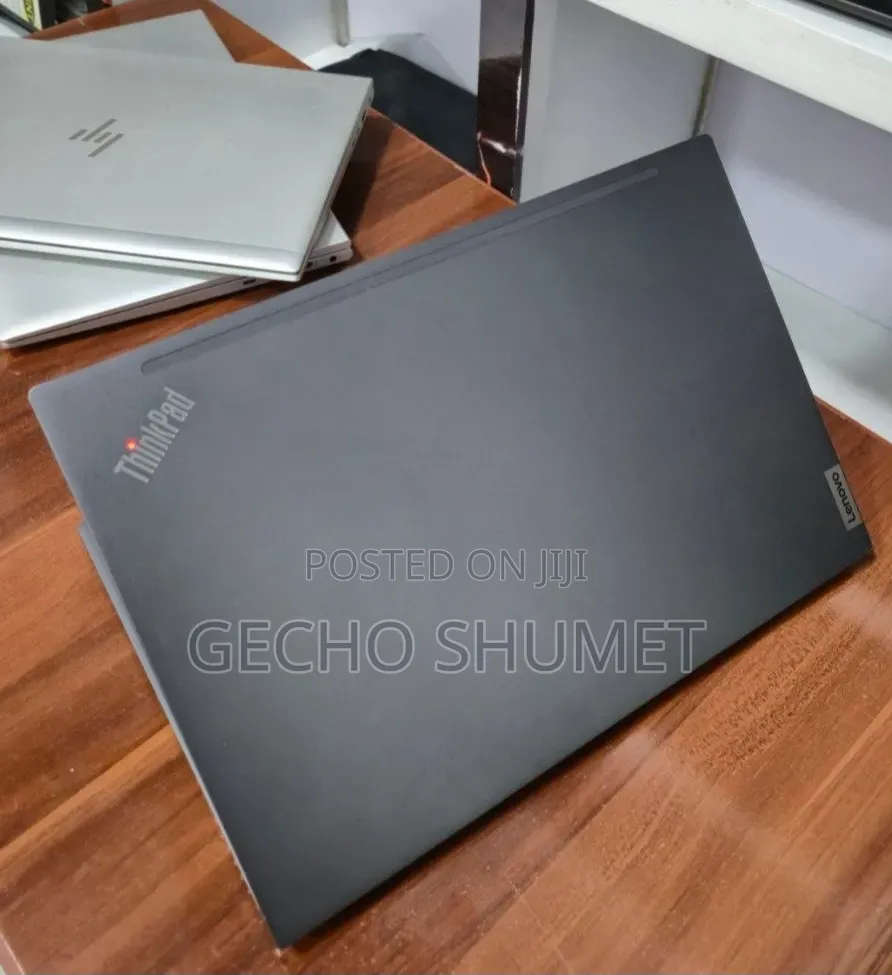 New Laptop Lenovo ThinkPad T14s Gen 2 16GB Intel Core i7 SSD 512GB