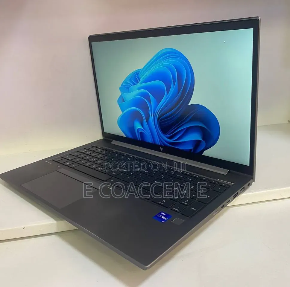 New Laptop HP ZBook Fury 17 G7 16GB Intel Core i7 SSD 512GB