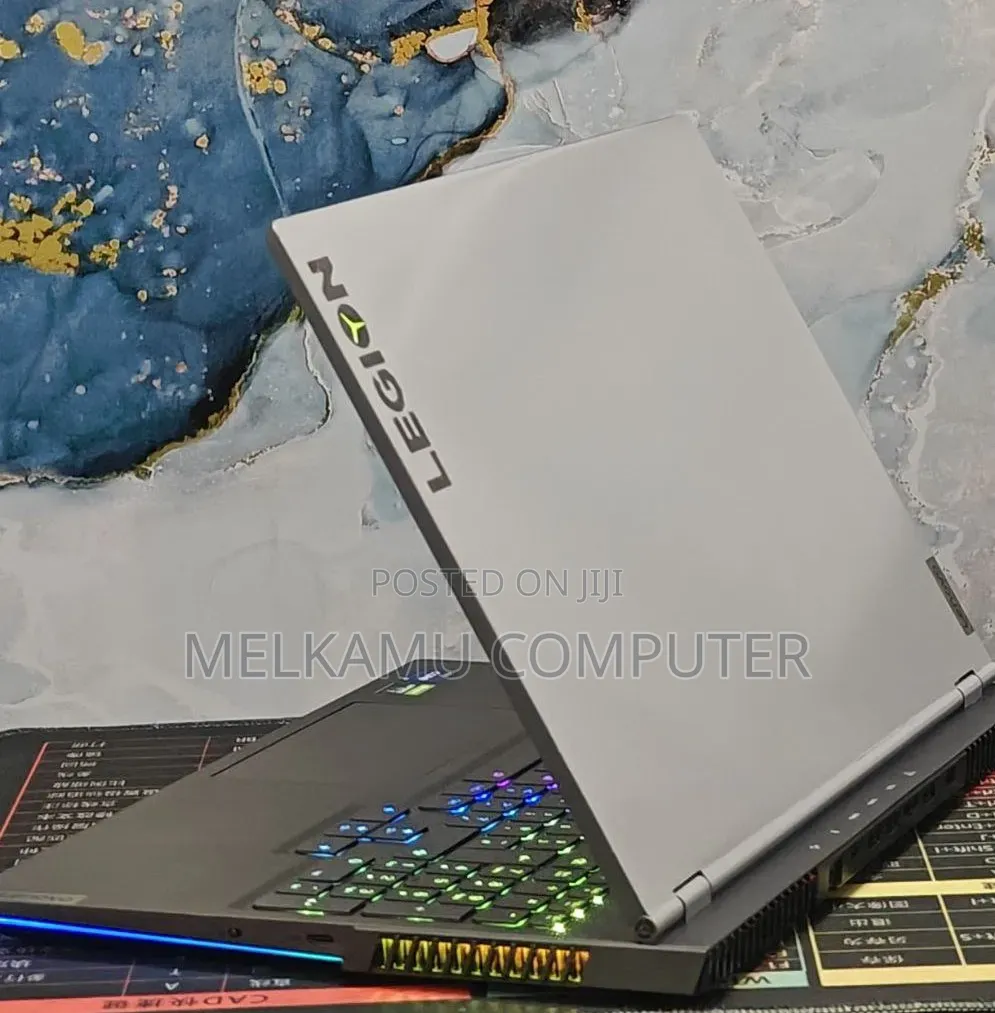 New Laptop Lenovo Legion 7 32GB Intel Core i7 SSD 1T