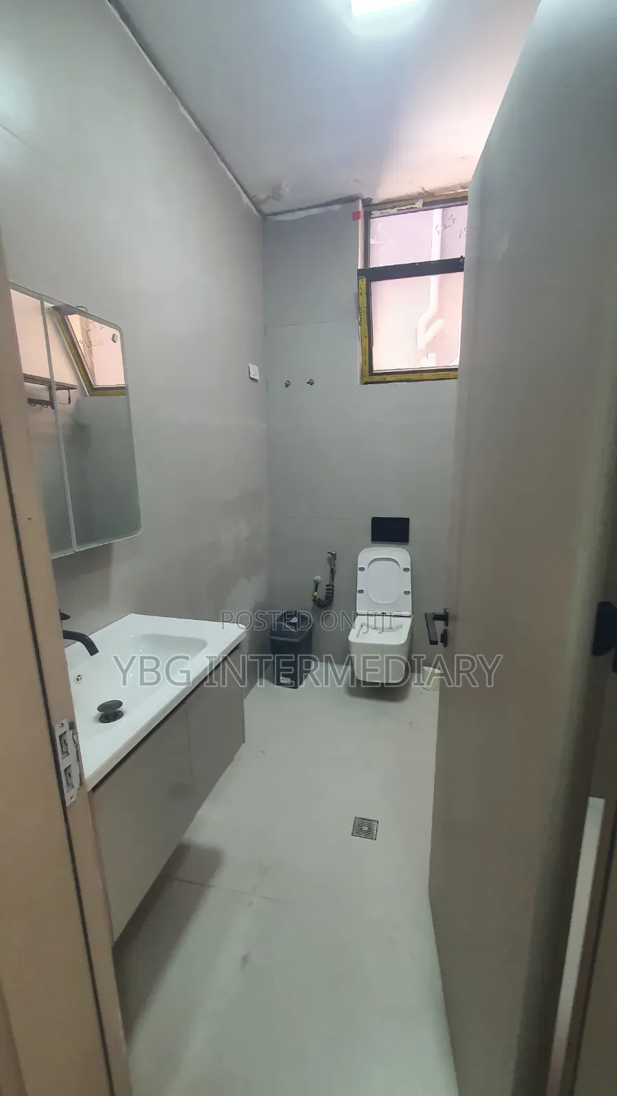 Furnished 4bdrm Apartment in Ayat, Yeka for sale