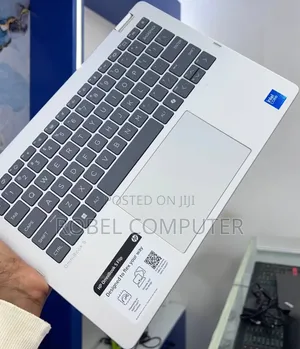 New Laptop HP OmniBook 7 14" 16GB Intel Core 7 SSD 512GB