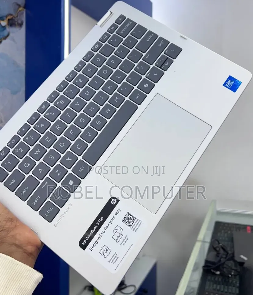 New Laptop HP OmniBook 7 14" 16GB Intel Core 7 SSD 512GB