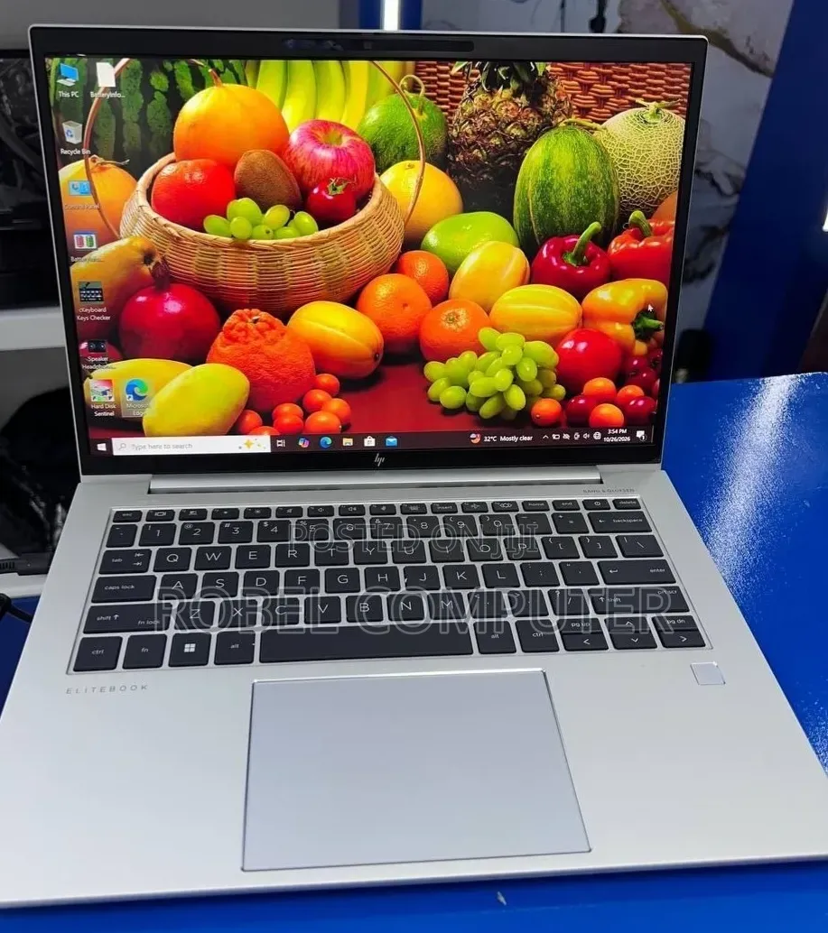 New Laptop HP EliteBook 840 G11 16GB Intel Core i7 SSD 512GB