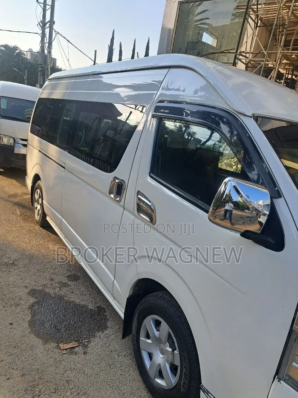 Toyota Yaris Base Sedan 4dr 2010 White