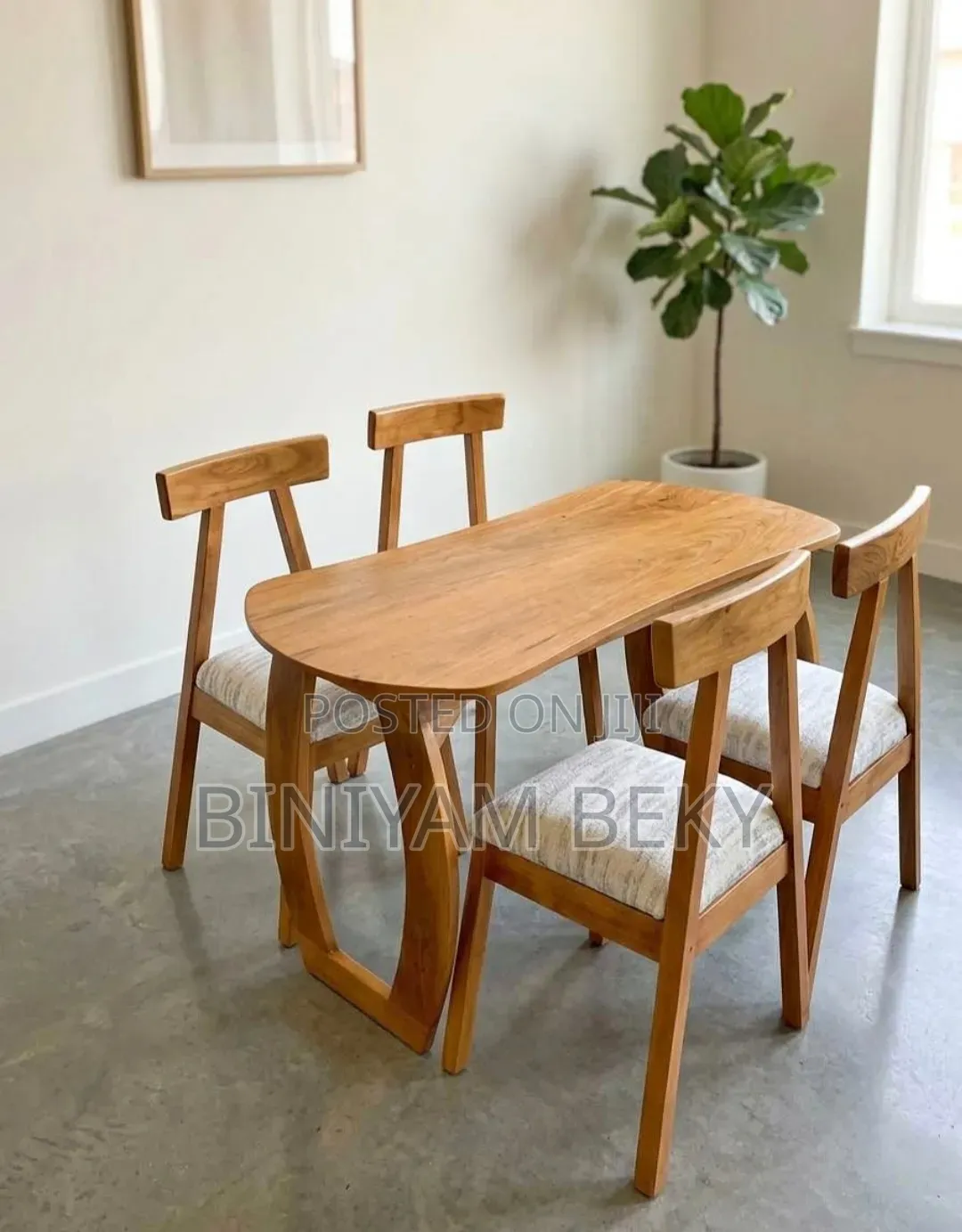 Dining Table With Wanza
