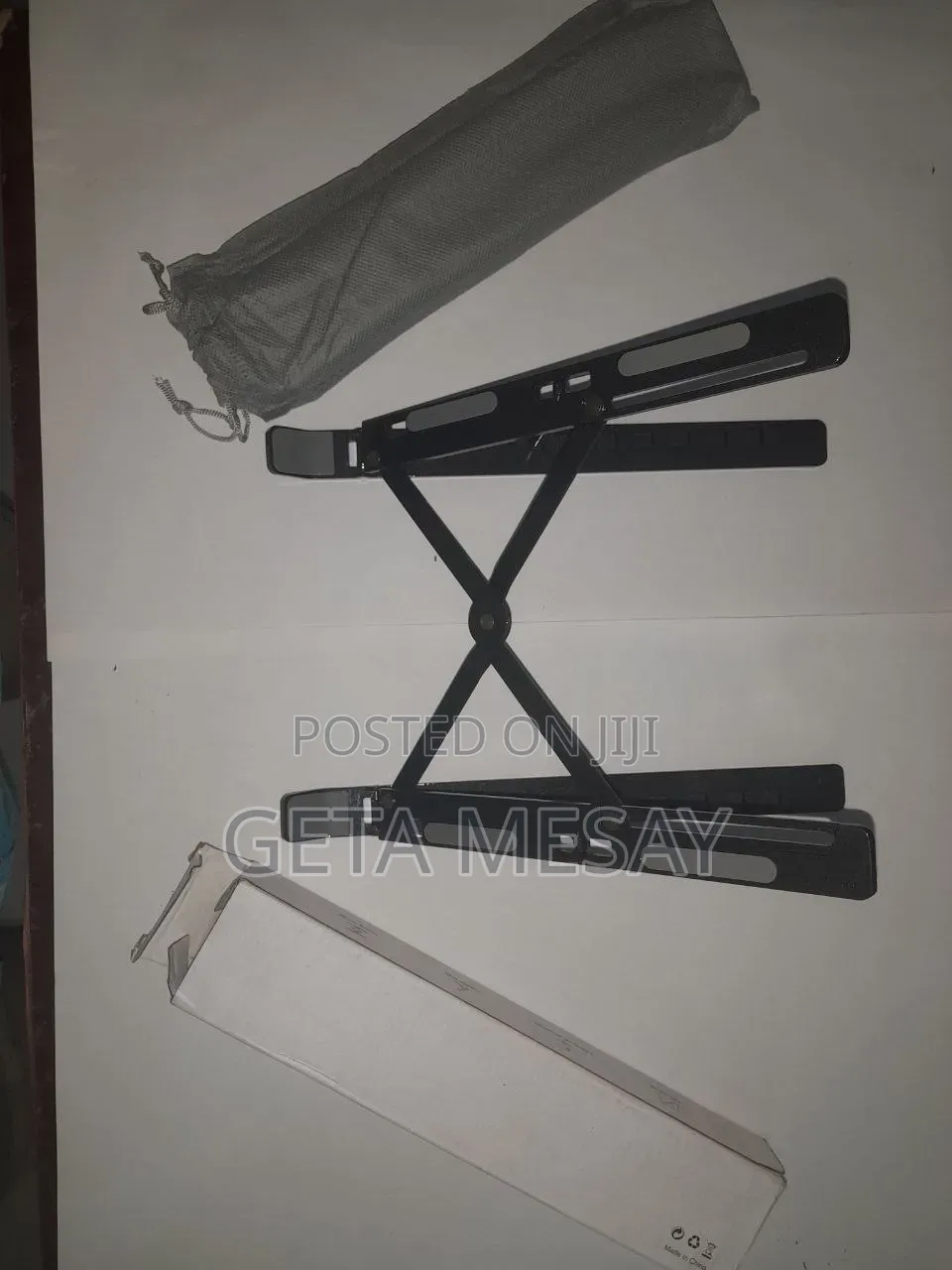 Aluminum 7-in-1 Adjustable Laptop Stand – Black በጥቁር