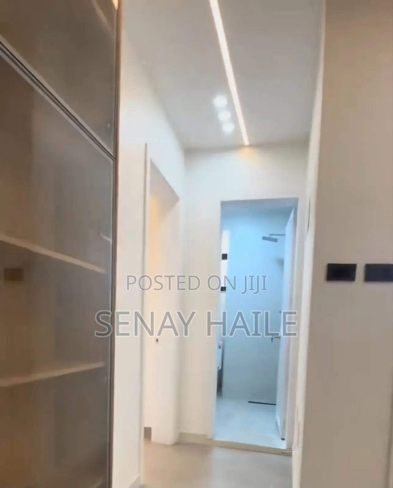 2bdrm Apartment in ለክብሩ ሪል እስቴት፣ መገናኛ, Bole for sale
