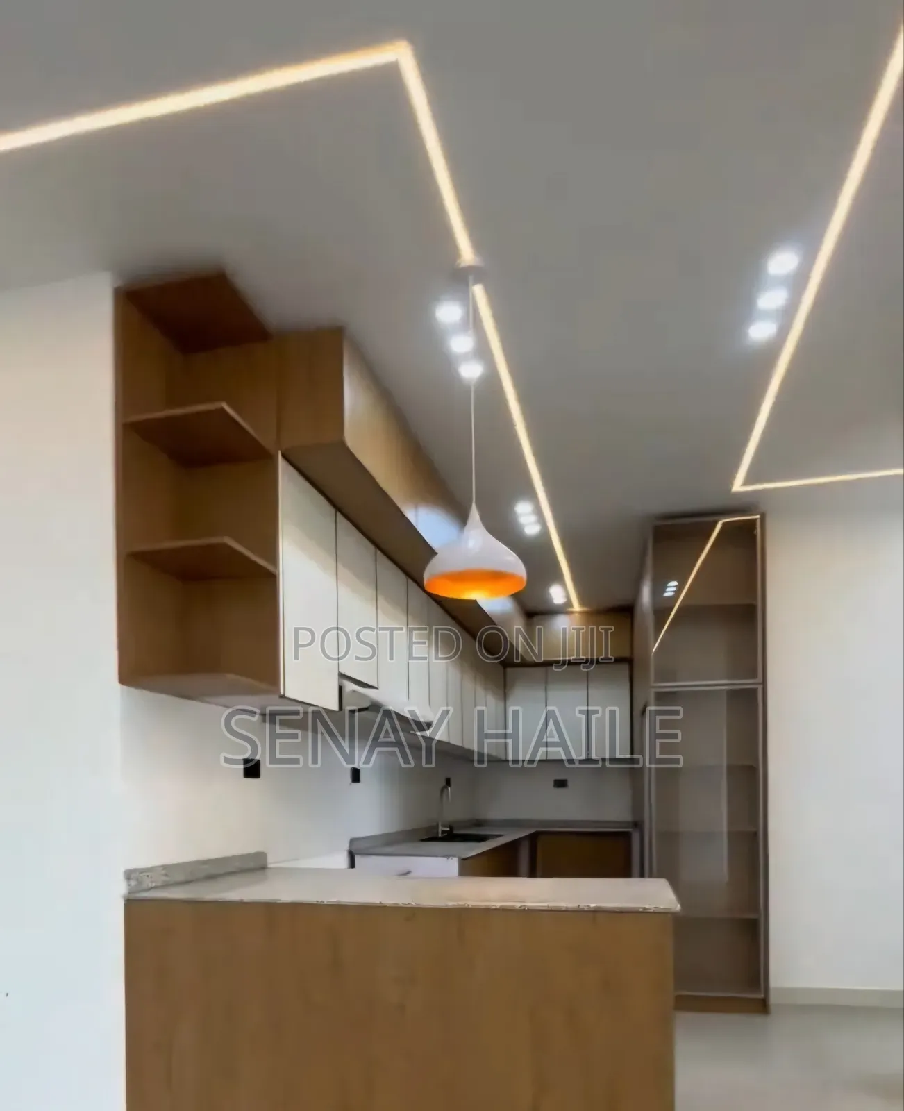 2bdrm Apartment in ለክብሩ ሪል እስቴት፣ መገናኛ, Bole for sale