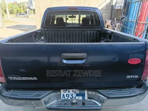 Toyota Tacoma 2005