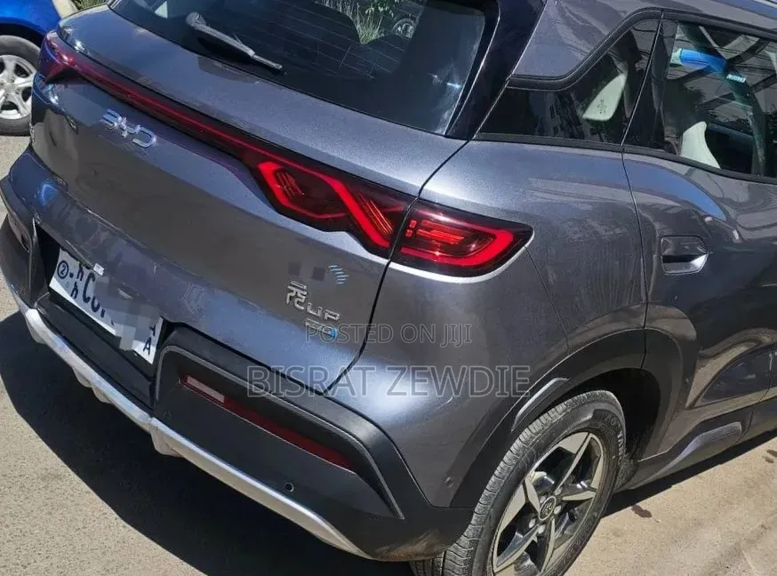 BYD Yuan Up 2025 Gray