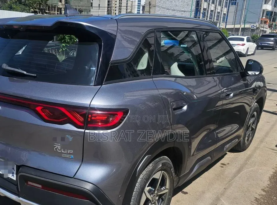 BYD Yuan Up 2025 Gray