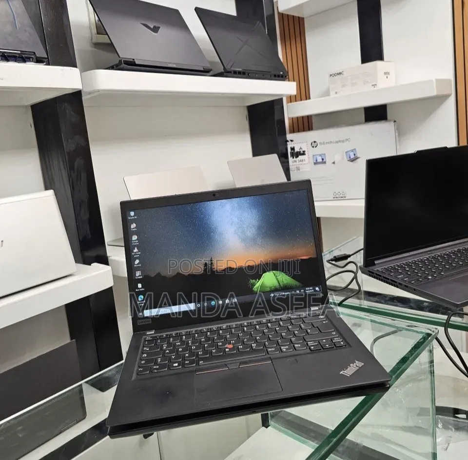 New Laptop Lenovo 8GB Intel Core i5 SSD 512GB