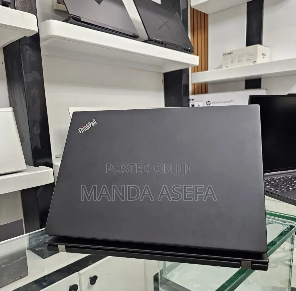 New Laptop Lenovo 8GB Intel Core i5 SSD 512GB