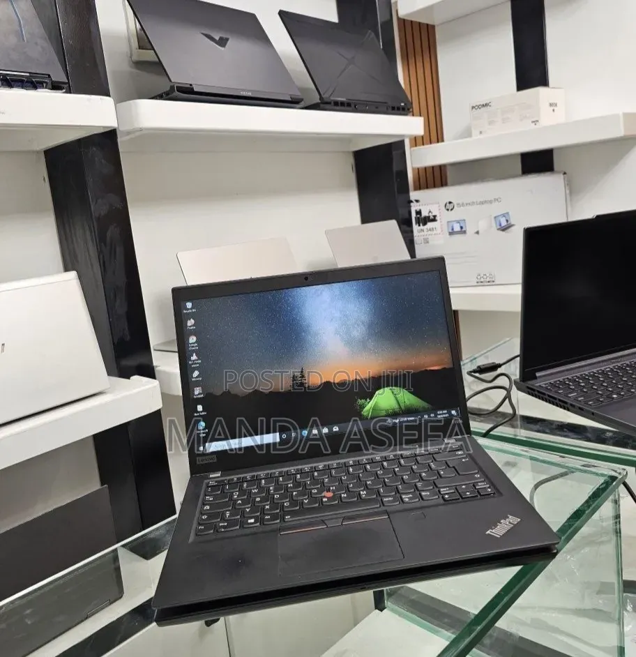 New Laptop Lenovo 8GB Intel Core i5 SSD 512GB