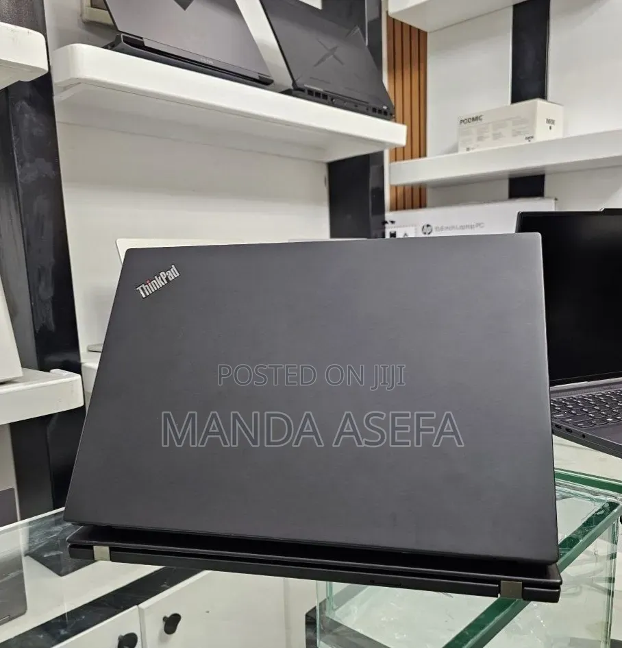 New Laptop Lenovo 8GB Intel Core i5 SSD 512GB