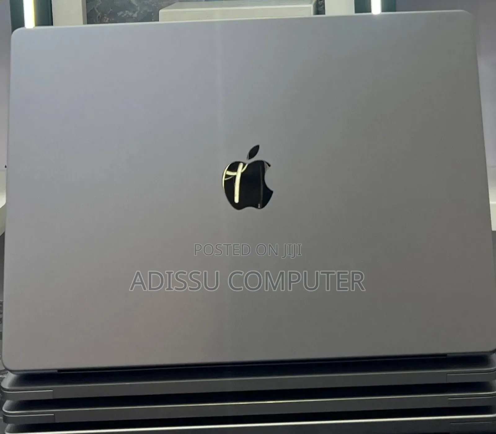 New Laptop Apple MacBook Pro 2021 M1 16GB Apple M1 Pro SSD 512GB
