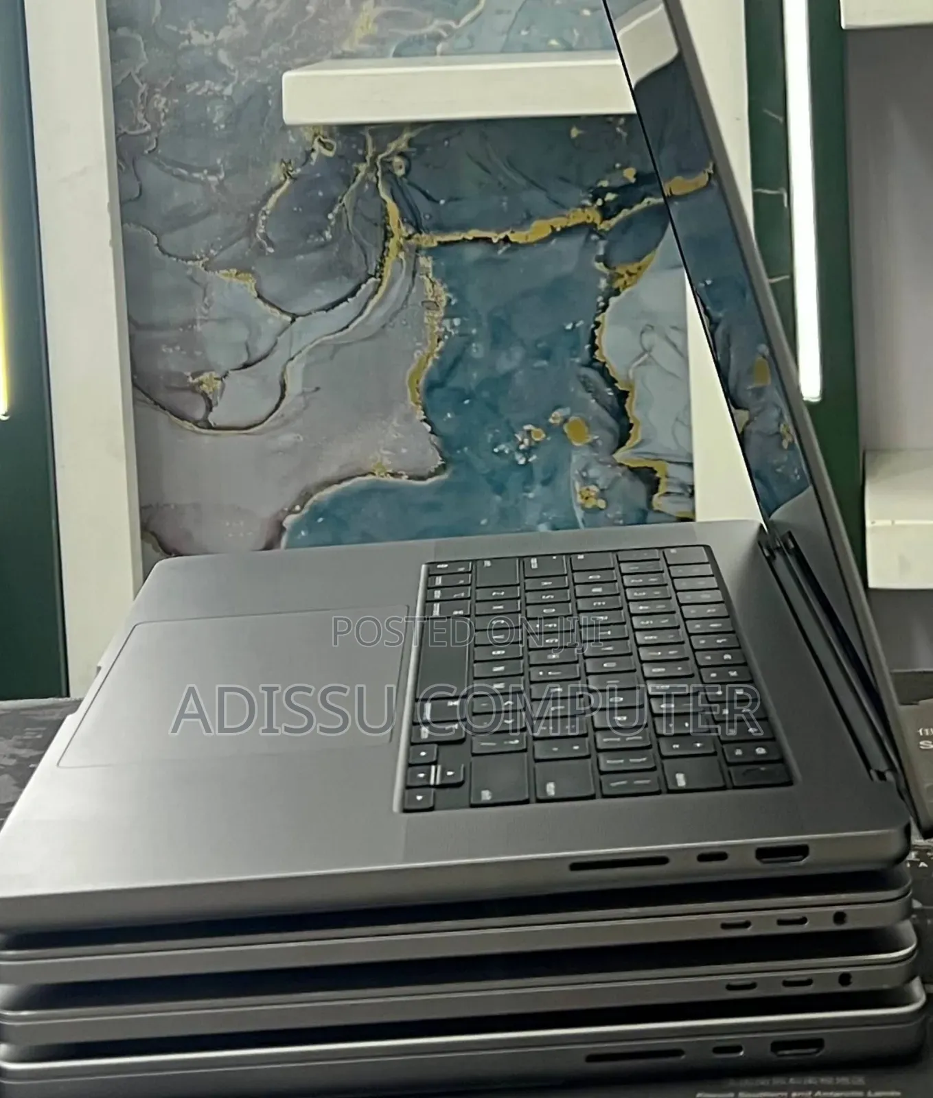 New Laptop Apple MacBook Pro 2021 M1 16GB Apple M1 Pro SSD 512GB